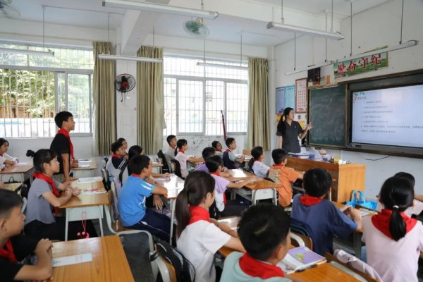 盟牛配资 预防校园欺凌！法治副校长上好“开学第一课”